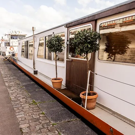 Péniche D'hôtes Ms Elisabeth Namur
