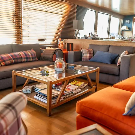 Péniche D'hôtes Ms Elisabeth Bateau-hôtel Namur