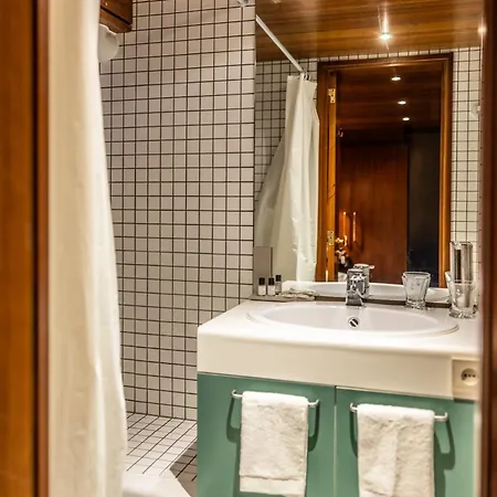 Úszó hotel Peniche D'hotes Ms Elisabeth 3*