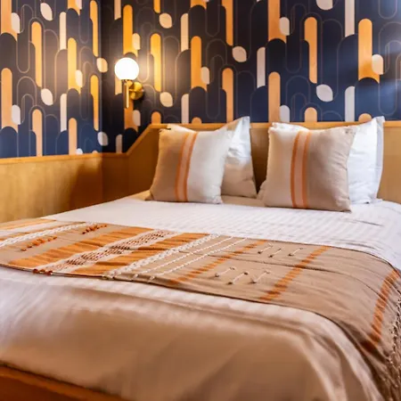 Peniche D'hotes Ms Elisabeth Úszó hotel Namur
