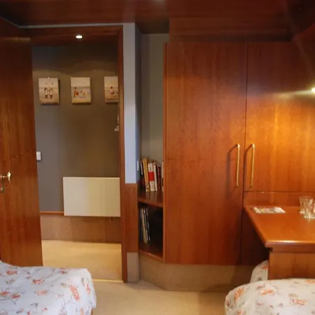 Hotel en barco Péniche D'hôtes Ms Elisabeth 3*