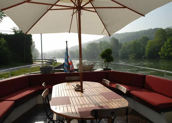 Péniche D'hôtes Ms Elisabeth Namur