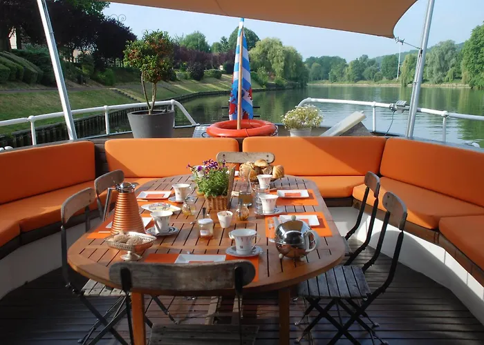 Péniche D'hôtes Ms Elisabeth Namur