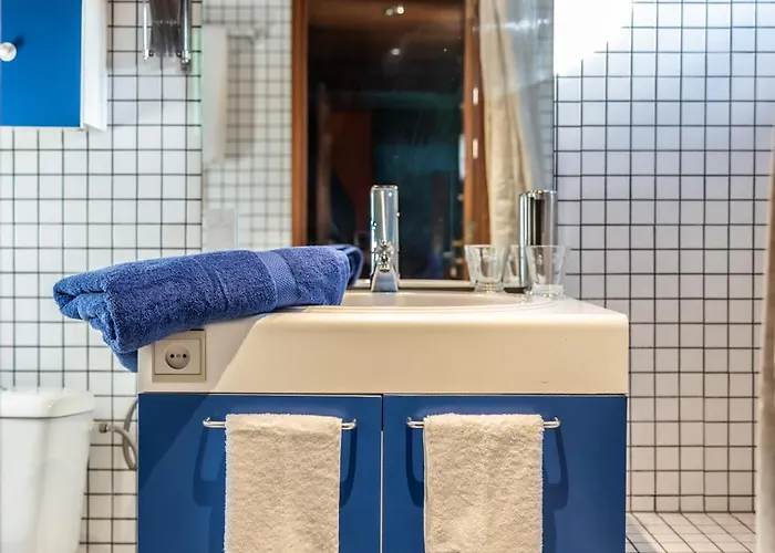 Péniche D'hôtes Ms Elisabeth Namur