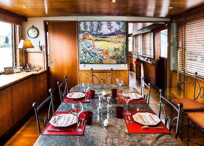 Bateau-hôtel Péniche D'hôtes Ms Elisabeth Namur